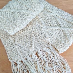 THE SCOTCH HOUSE | WINTER WHITE HANDKNIT SCARF